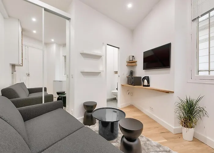 165 - Urban Studio Near Haussmann Boulevard